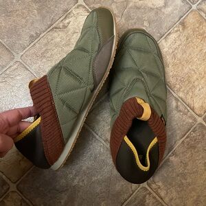 Teva Ember Moc Dark Olive Shoes Mens Size 12